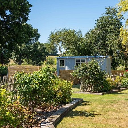 The Hideaway Hut - 1 Bed Shepherds Hut - Hereford Apartment Екстериор снимка