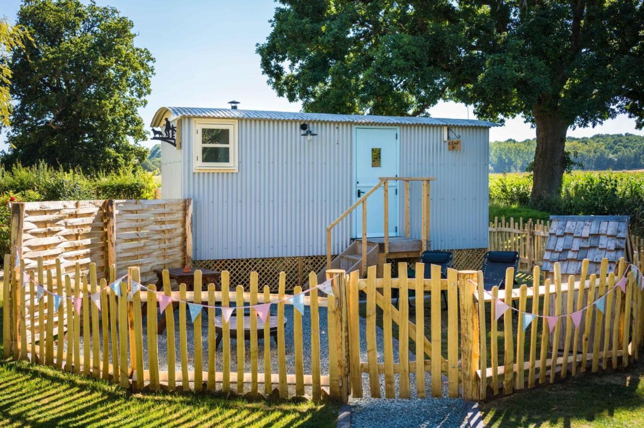 The Hideaway Hut - 1 Bed Shepherds Hut - Херфорд Екстериор снимка