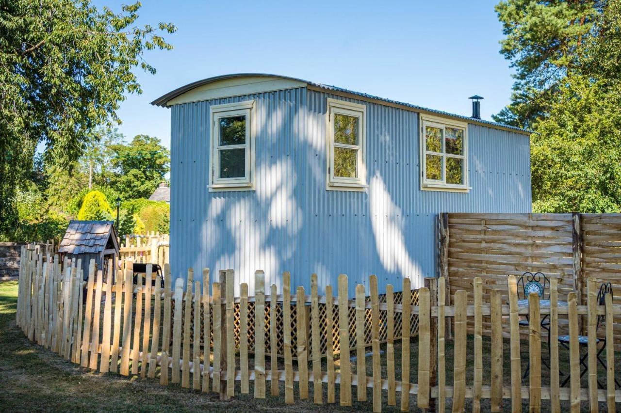 The Hideaway Hut - 1 Bed Shepherds Hut - Херфорд Екстериор снимка