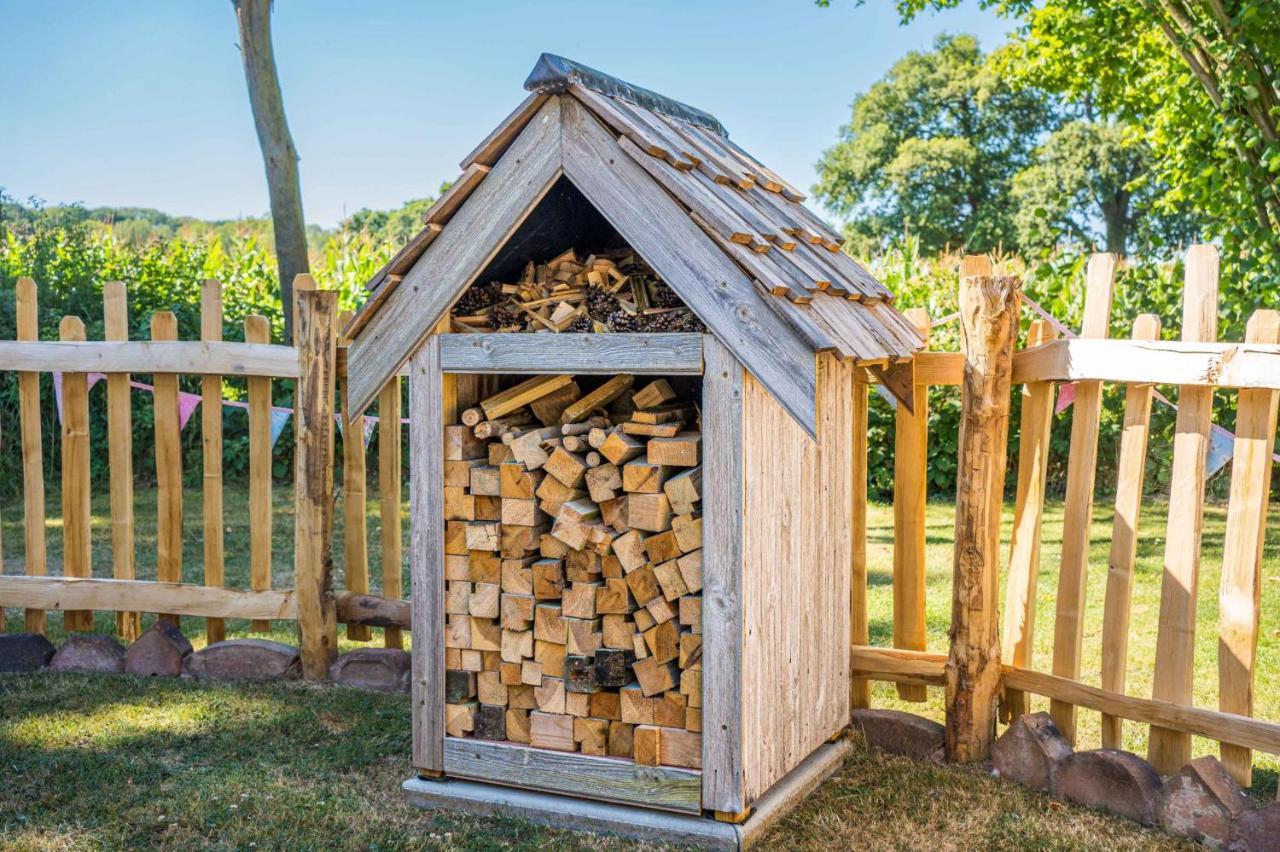 The Hideaway Hut - 1 Bed Shepherds Hut - Херфорд Екстериор снимка